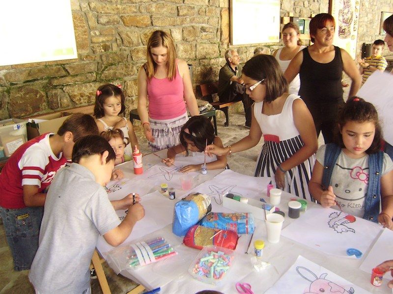 Niños en San Roque de Riomiera