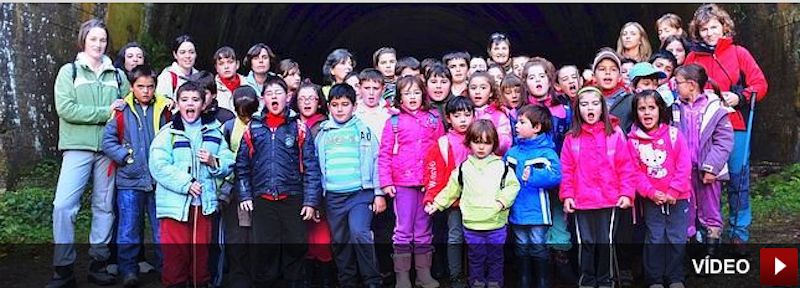 Voces infantiles en el túnel