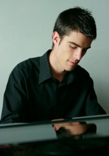 El FIS continúa en Liérganes con el recital del pianista Mario Ahijado