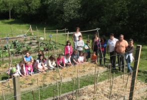 Escolares de San Pedro del Romeral participan en las actuaciones del proyecto “Cultivar la Tierra”