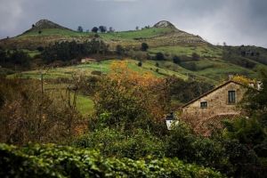 Liérganes descubre los carteles de “Pueblo más bonito de España”