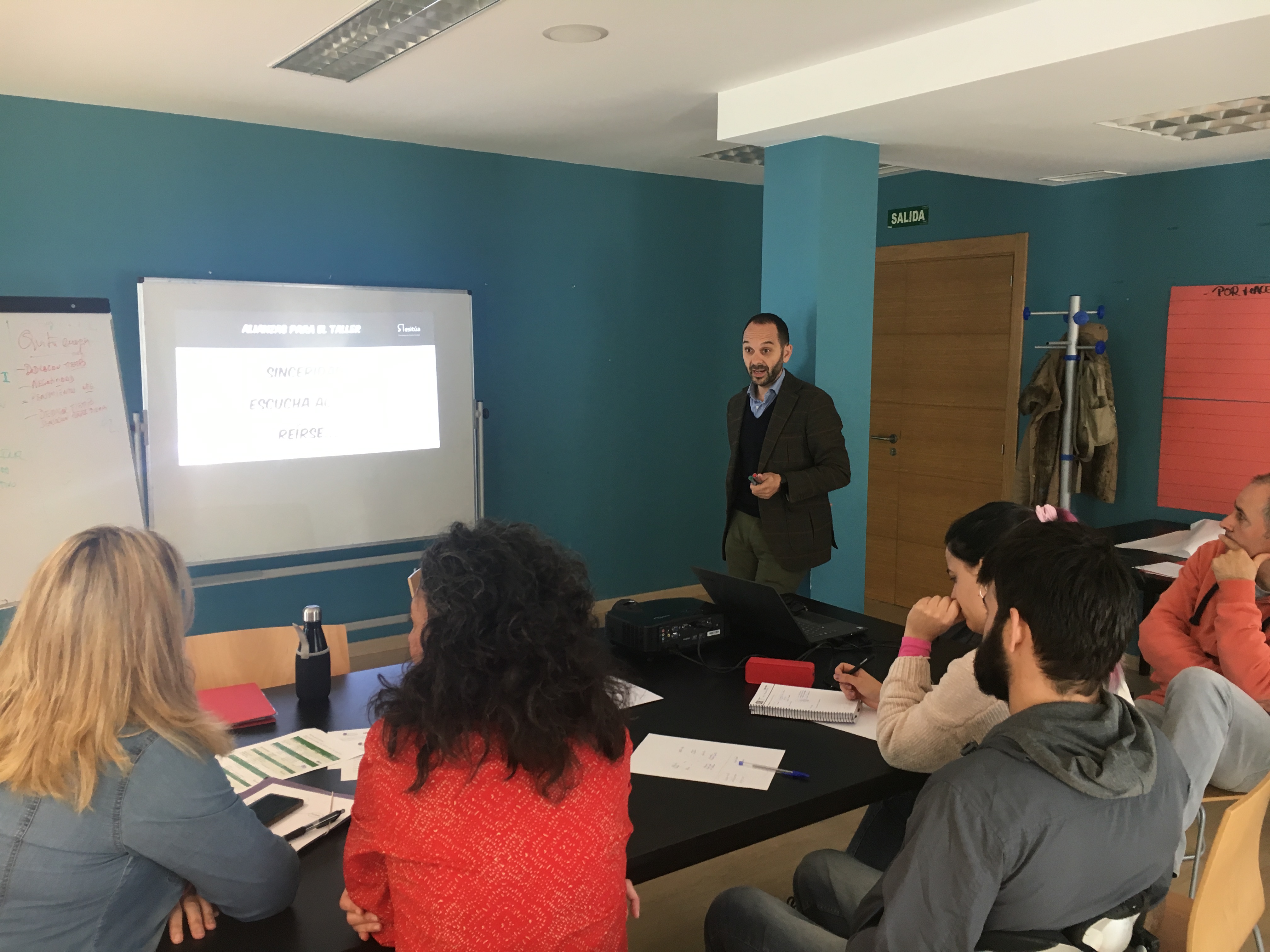 Taller de Autoliderazgo en la Lanzadera de Empleo Valles Pasiegos impartido por David García Lama