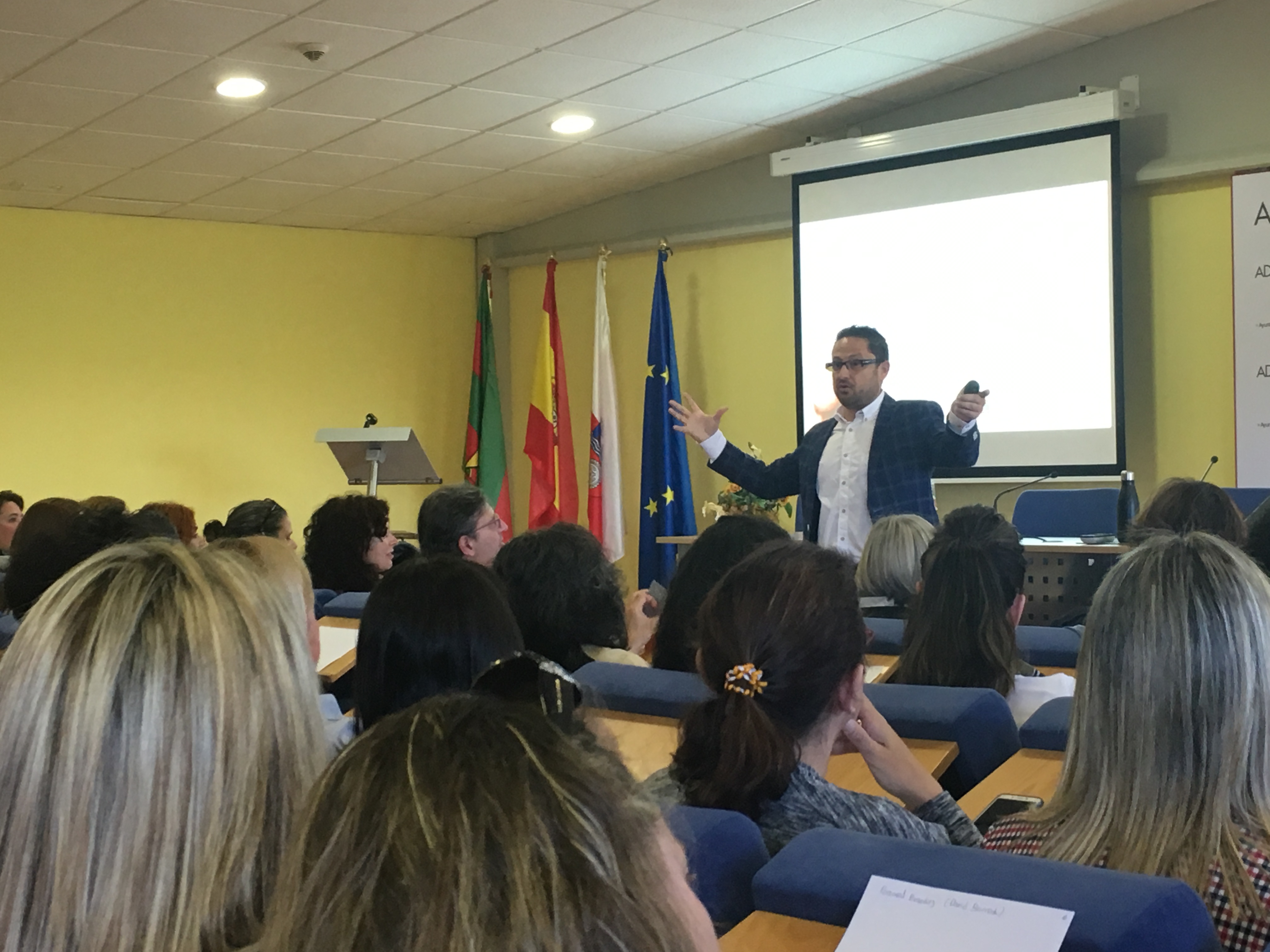 La Lanzadera de Empleo Valles Pasiegos acude a la ponencia de David Barreda en Torrelavega