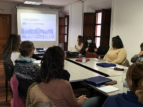 El Punto de Información Europeo de los Valles Pasiegos ha impartido un taller en la Lanzadera