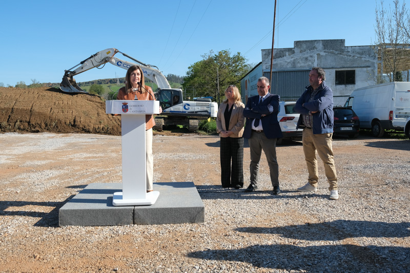 Buruaga preside el inicio de las obras de la variante de Sarón