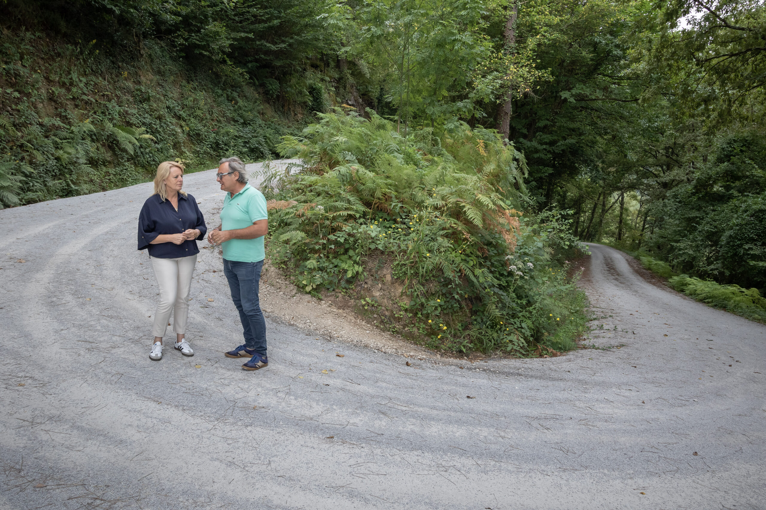 Susinos visita Vega de Pas para supervisar la mejorara de las infraestructuras agrarias