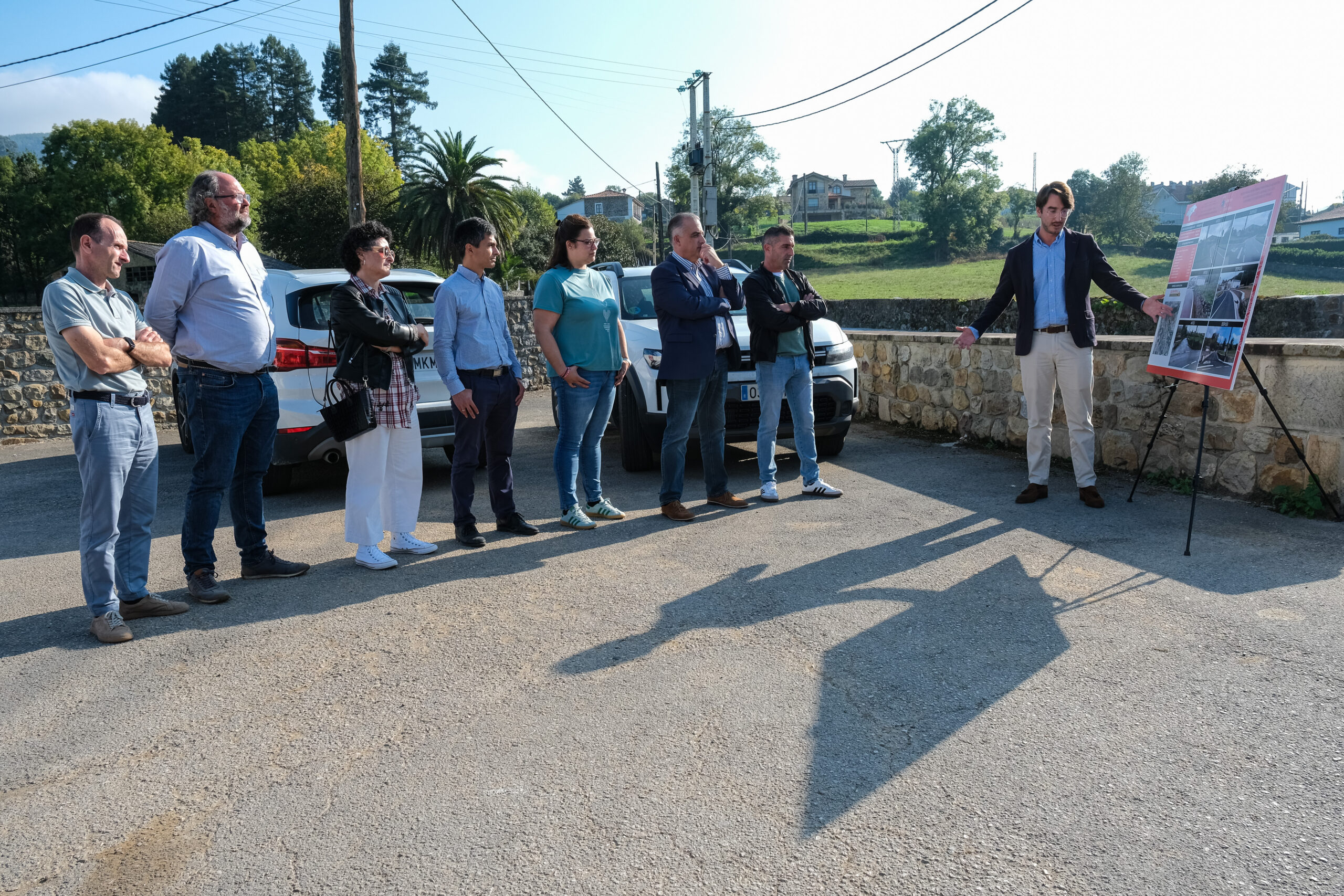 Media inaugura las obras de mejora del drenaje de la CA-270 en Santiurde de Toranzo con una inversión de 95.000 euros