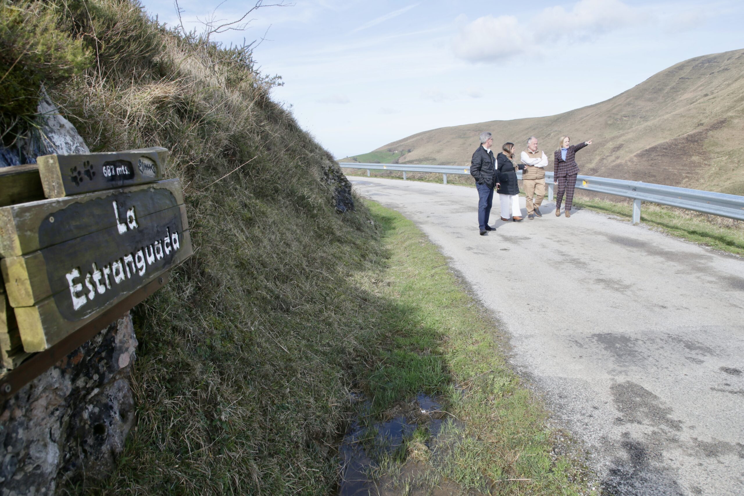 El Gobierno de Cantabria destaca en Saro su apuesta por la mejora de servicios en los pequeños municipios